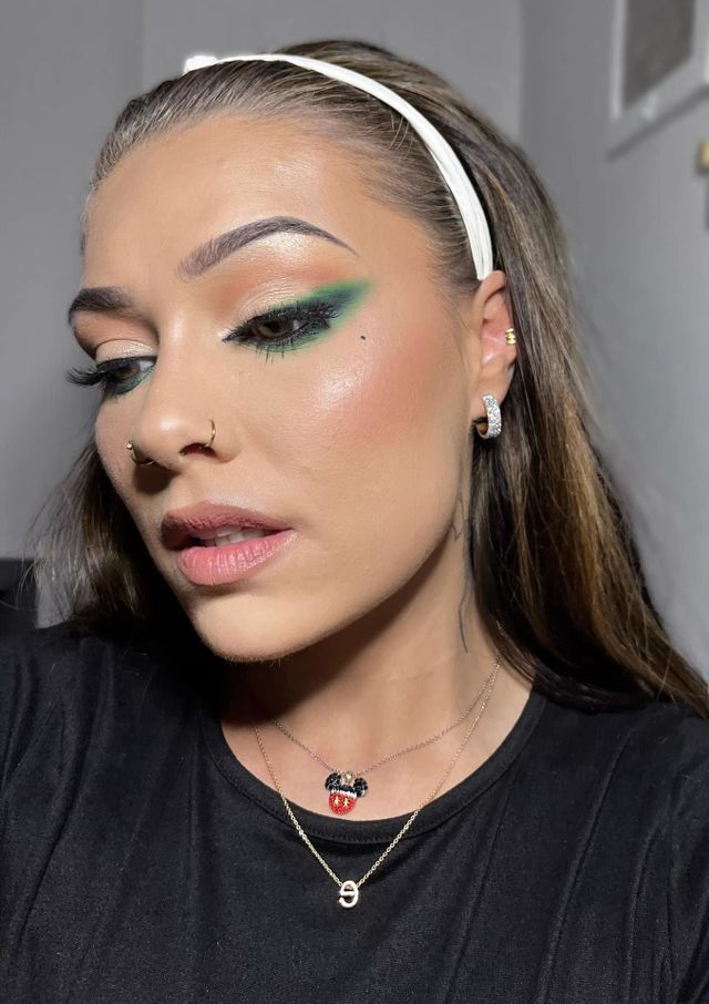 👀