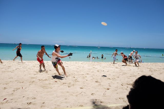 Frisbee catch 