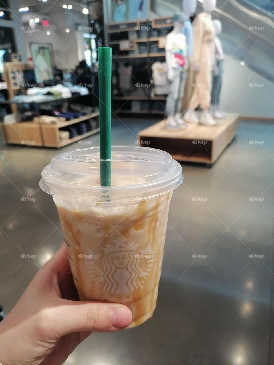 Starbucks ceramel frappucino