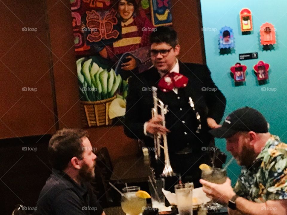 Mariachi band at Azteca 