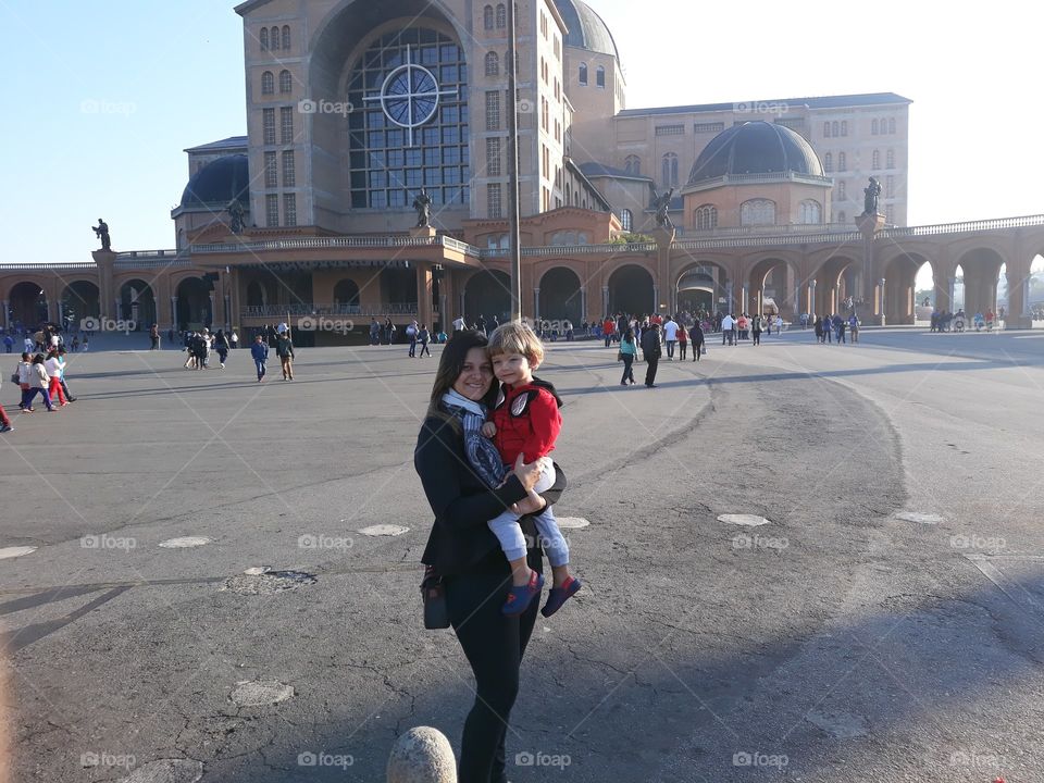 mother and son in Aparecida do Norte
