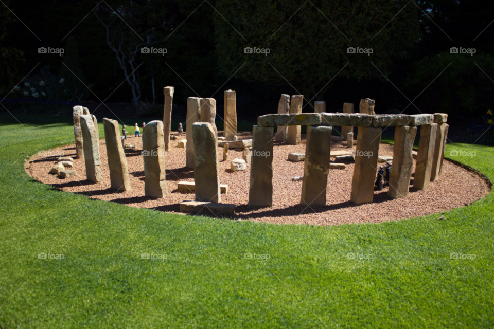 mini art rock stonehedge by laconic