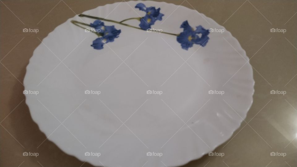 Flower design plate