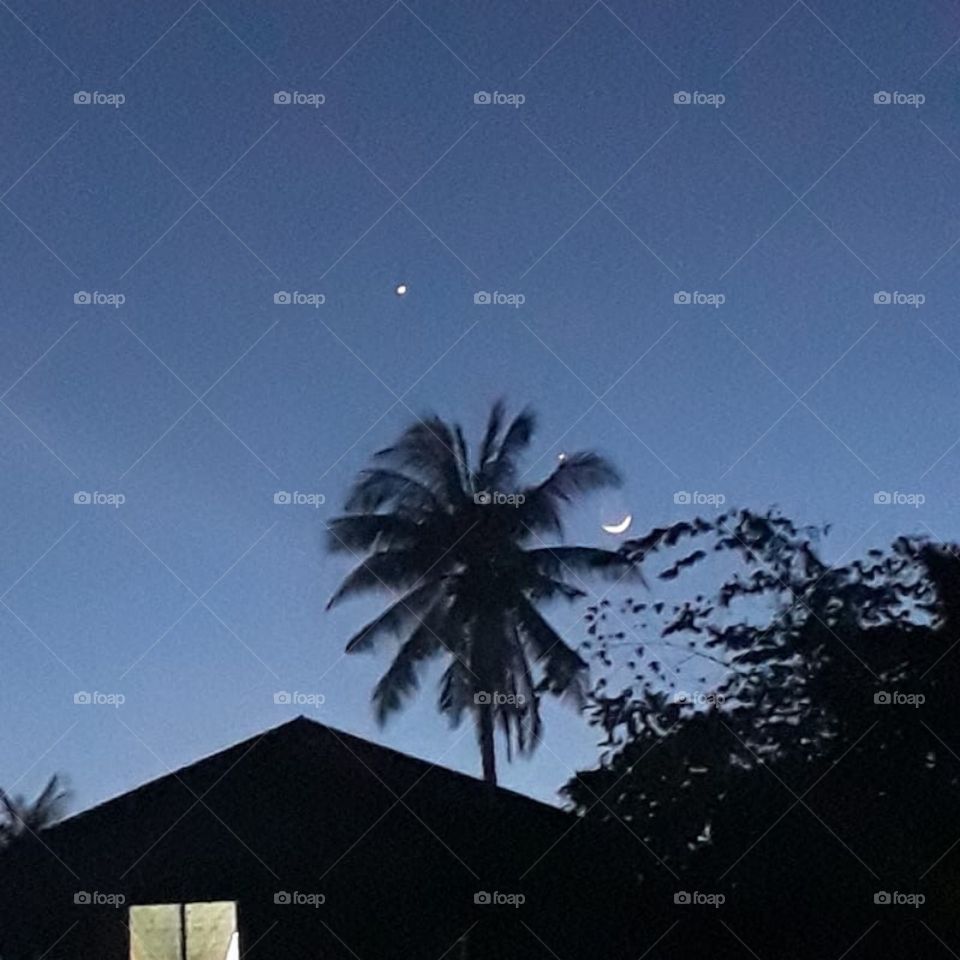 The moon, Jupitor and Saturn planets