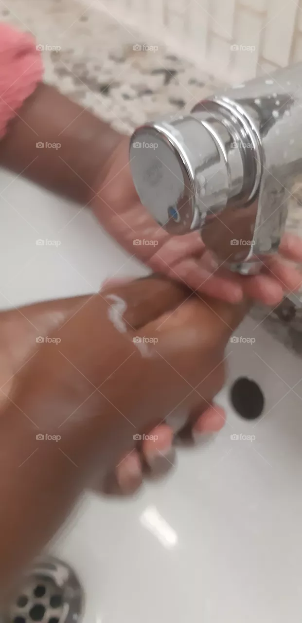 wash hands