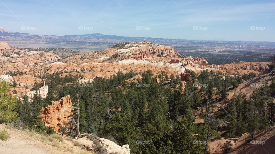 Bryce Canyon in the distance