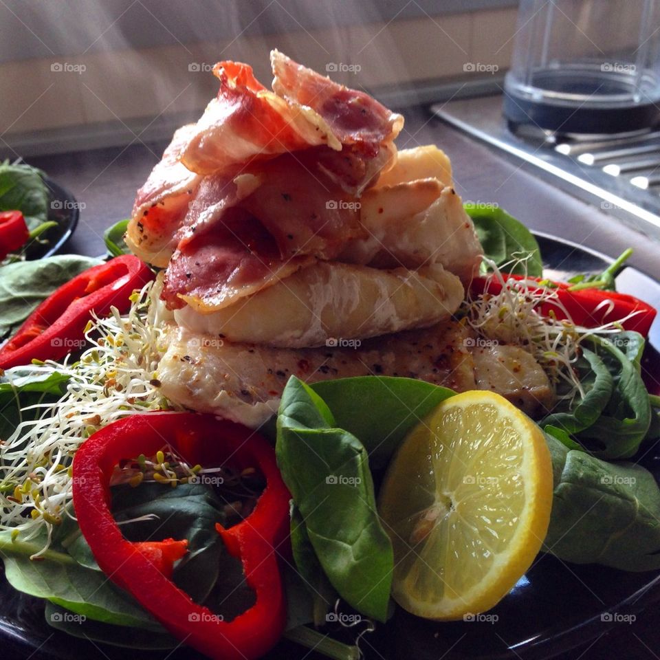 Cod and bacon salat