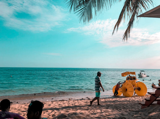 Man bybthe beach