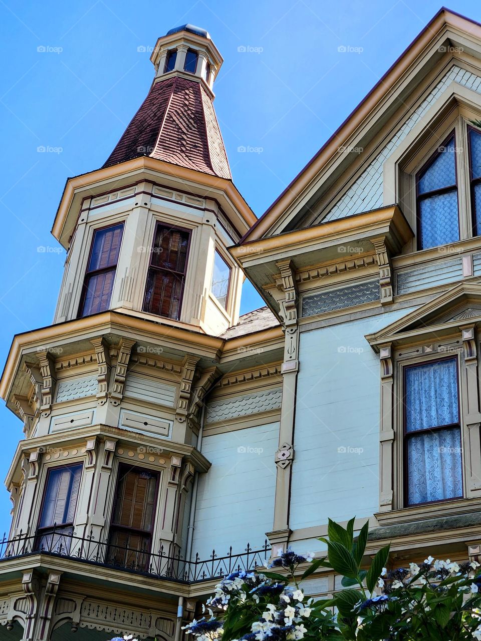 The historic Flavel House in Oregon was designed in the Queen Anne Victorian style of architecture displaying interesting angles