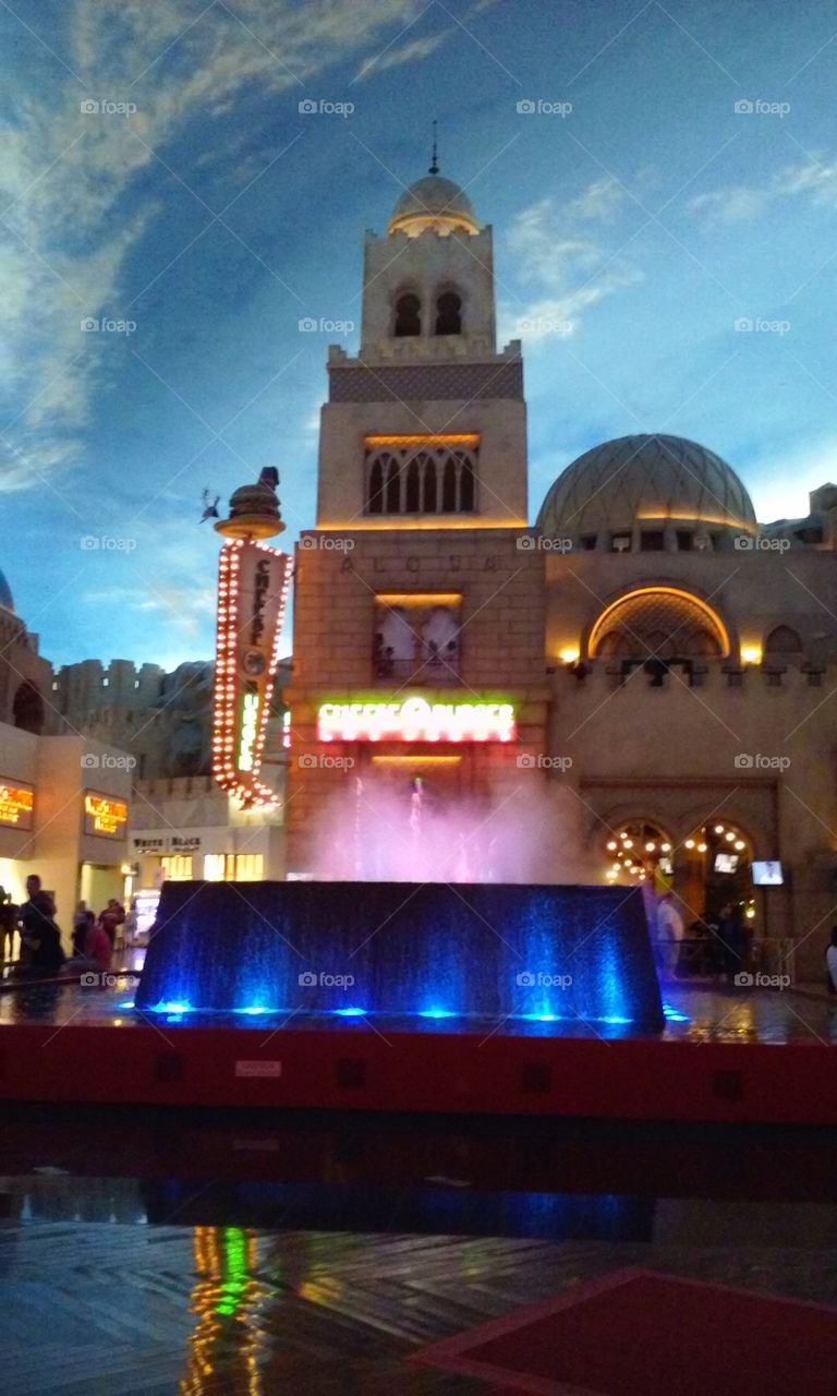 planet Hollywood. enjoying a water show while eating breakfast