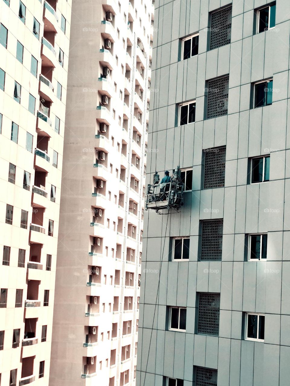 Salute to the worker .. who works in a dangerous zone... !! Real Heroes!