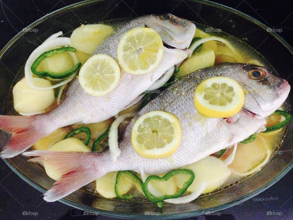 Fish-food-healthy-health-lemon-onion