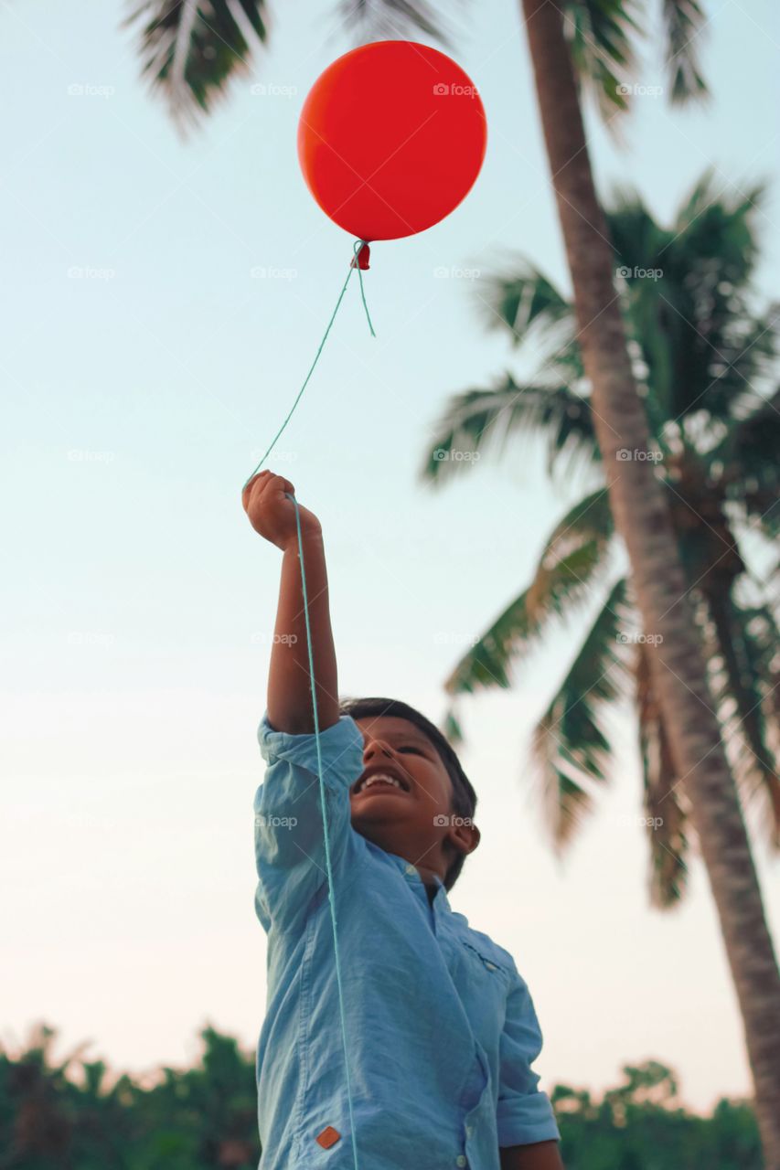 child with a balloon