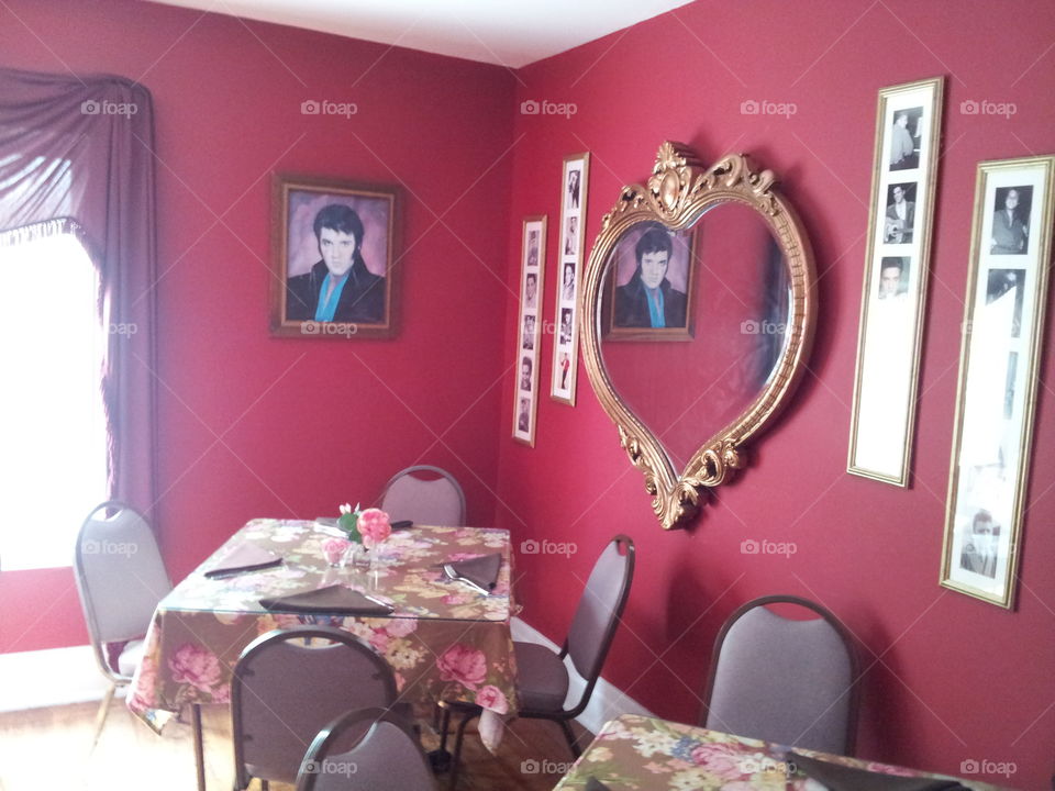Elvis Presley tea room