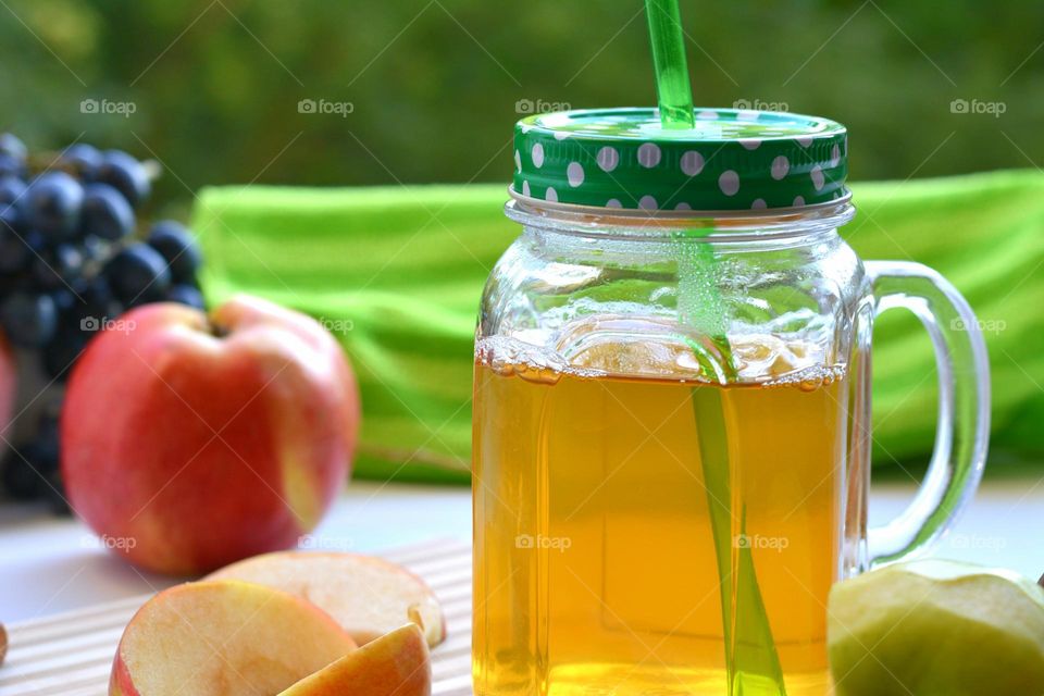 Apple juice healthy living