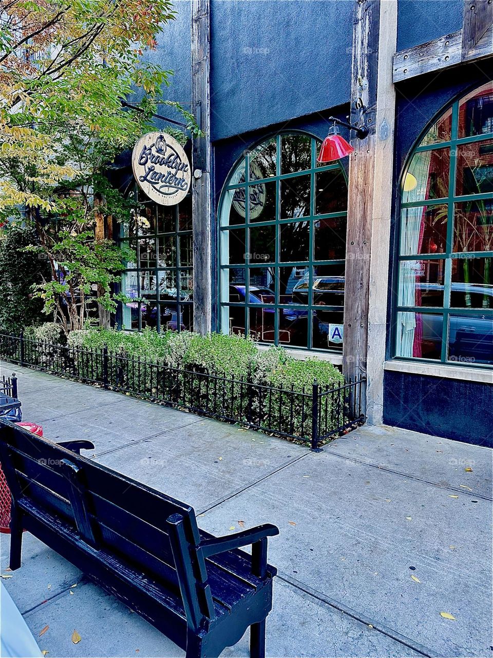 The “Brooklyn Lantern” is a bar & restaurant at the “BOX HOUSE HOTEL” on “Box Street” in “Greenpoint”, Bklyn. I pass by here regularly on the way home crossing the “Pulaski Bridge” to our boat at “Newtown Creek” in LIC. 2023. Hypnotic Productions