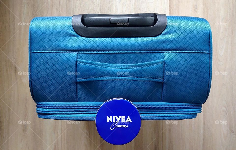 Always take Nivea cream when traveling💙🤍 Cream and suitcase💙 🛄🤍🧳