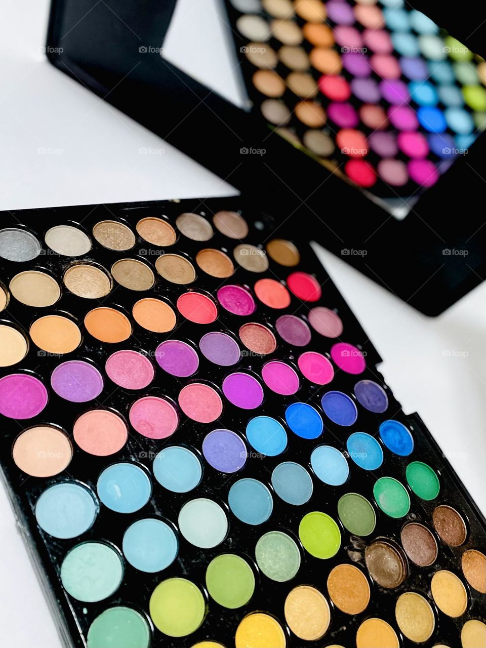 Geometric shape (circles)