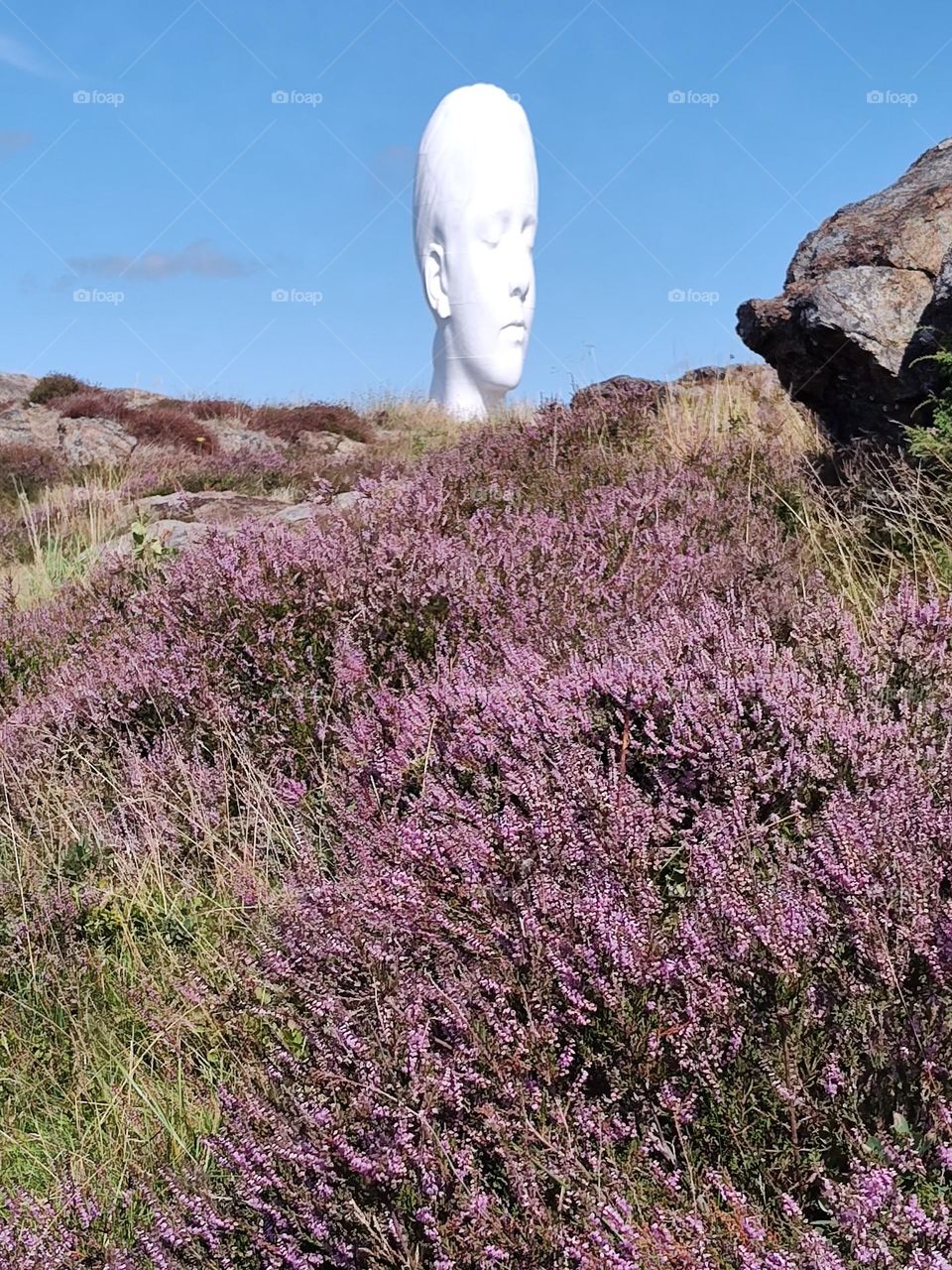 Pilane is nature's own art gallery, an eight-hectare cultural landscape where you can move freely under the open sky.
See the iconic work Anna by Jaume Plensa,

So interesting too see this big sculpture