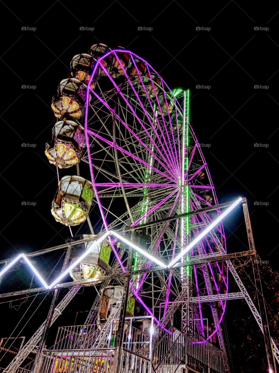Ferris wheel purple lighting