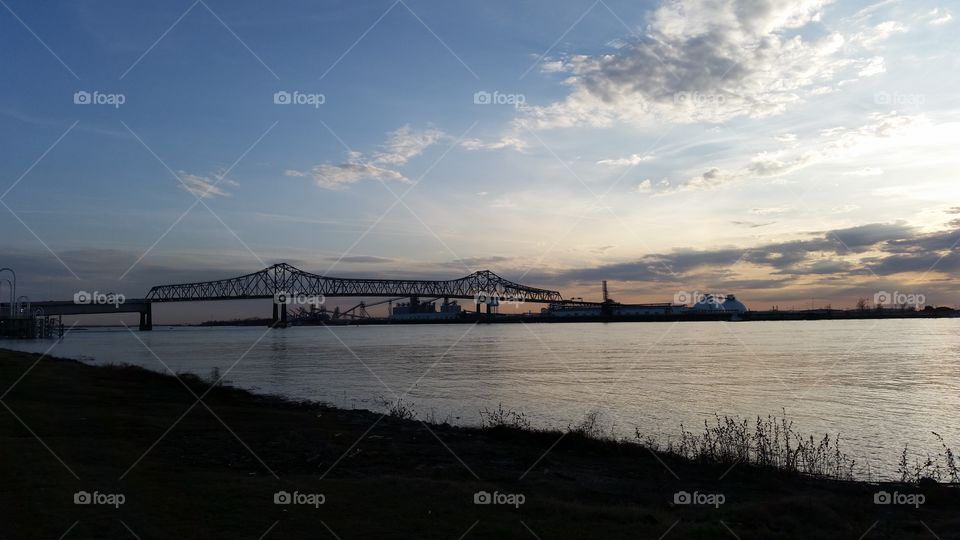 bridge. batonrouge sunset