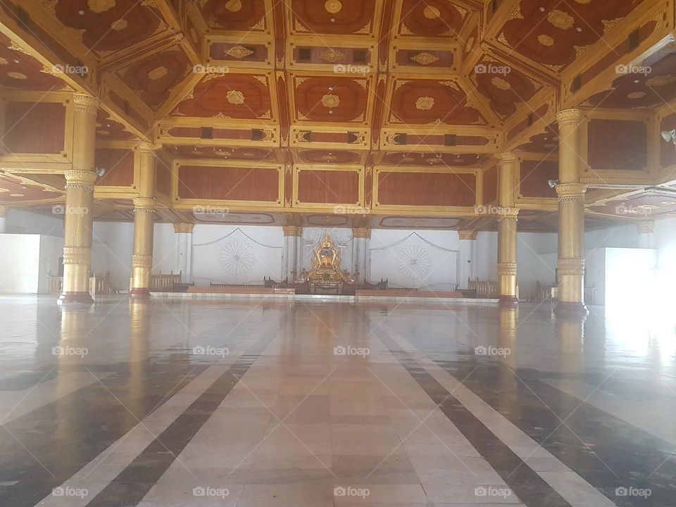 Making merit in Mandalay