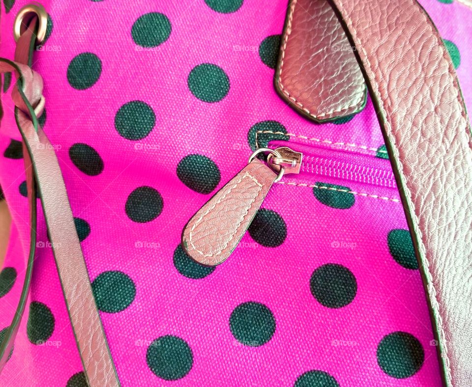 polka dot zipper