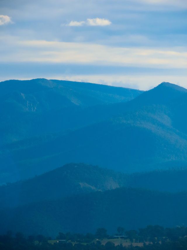 Blue mountain range 