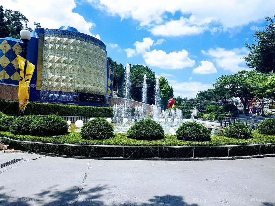 The Fountain InSide The World Of Fun.