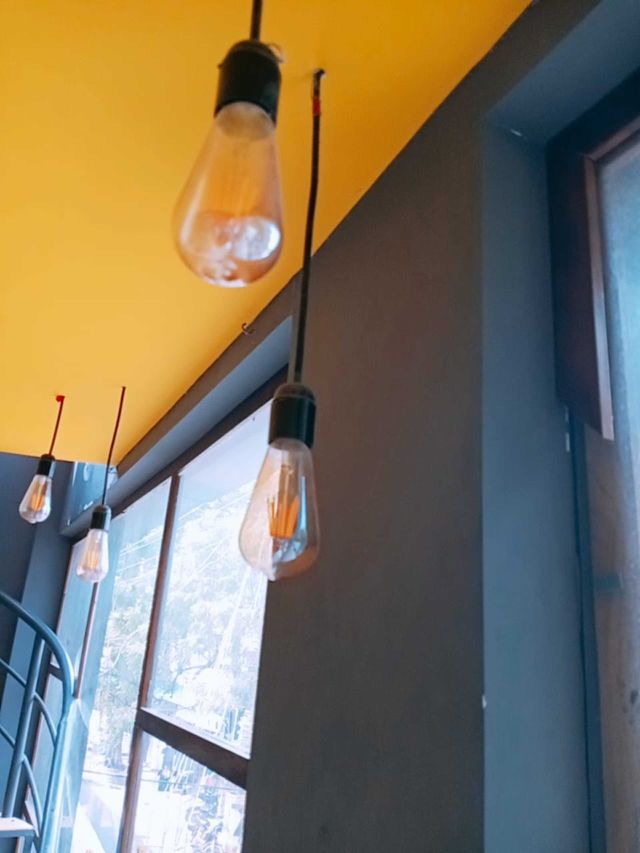 wall hanging light