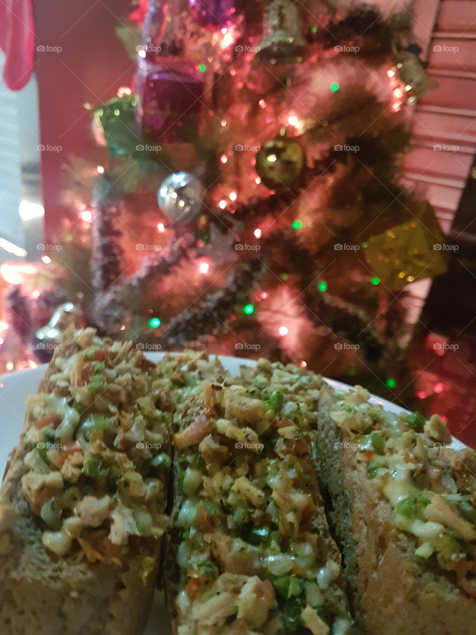 Christmas brings joy to your heart and yummy food to your plate😉😊