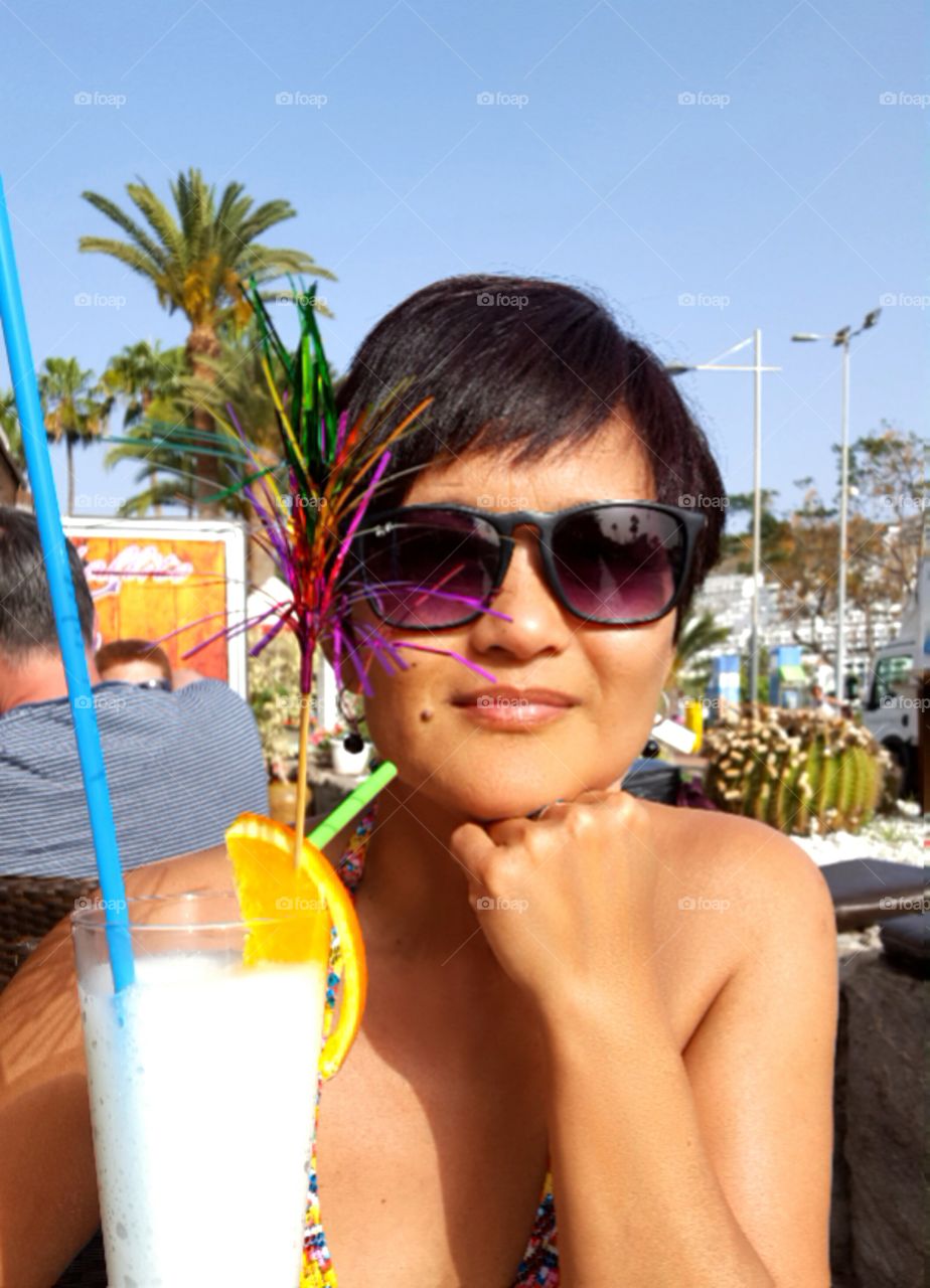 Loosing the extra christmas kilos by having a flu wasn't my plan...but soon I'll be back with my same attitude and style π