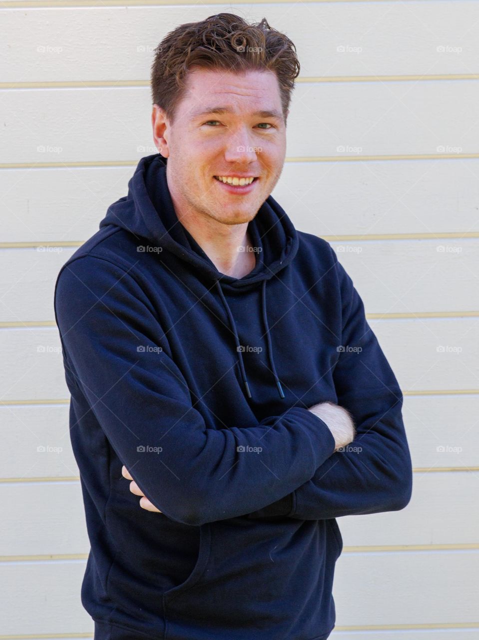 Happy man,lives in Norway , big smile and looking good ,photography outdoor . ❤️🧡💛💚💙