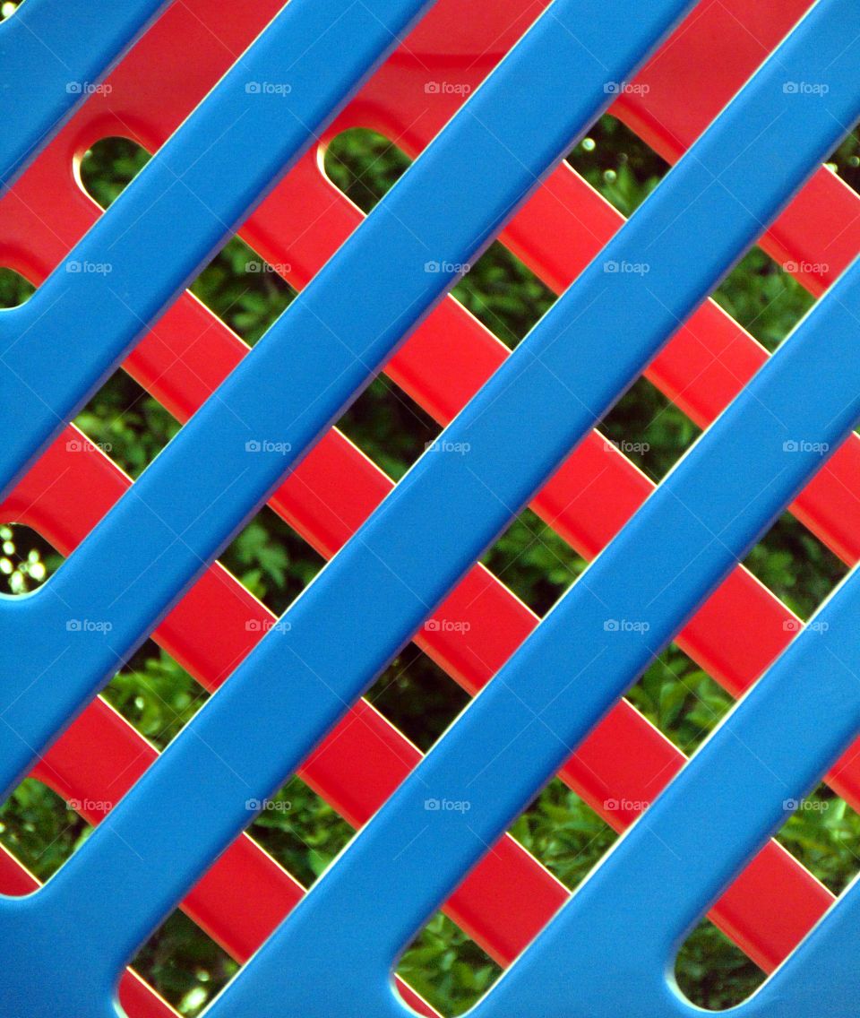 Red and blue. Rectangles green