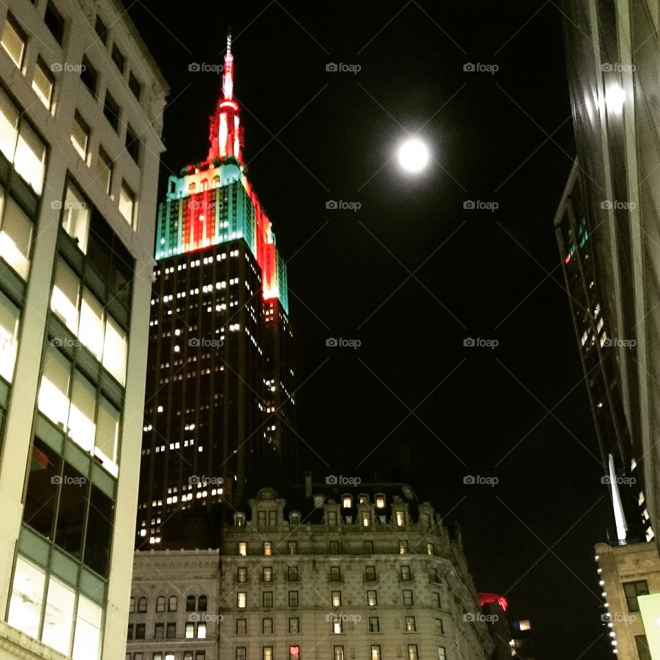 Empire state building. Empire state during the 2014 holidays