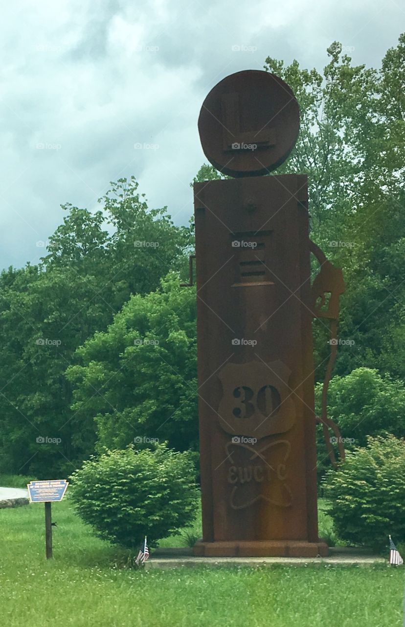 Roadside Giant of the Lincoln Highway