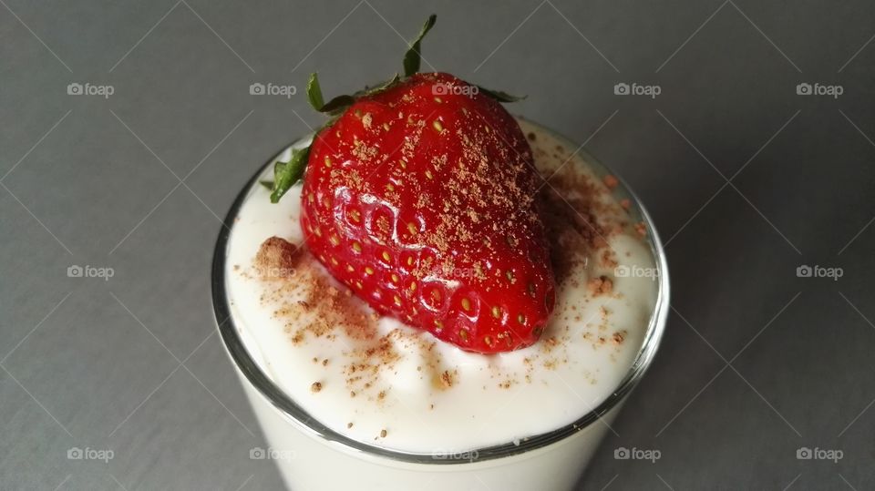 Strawberry with cream