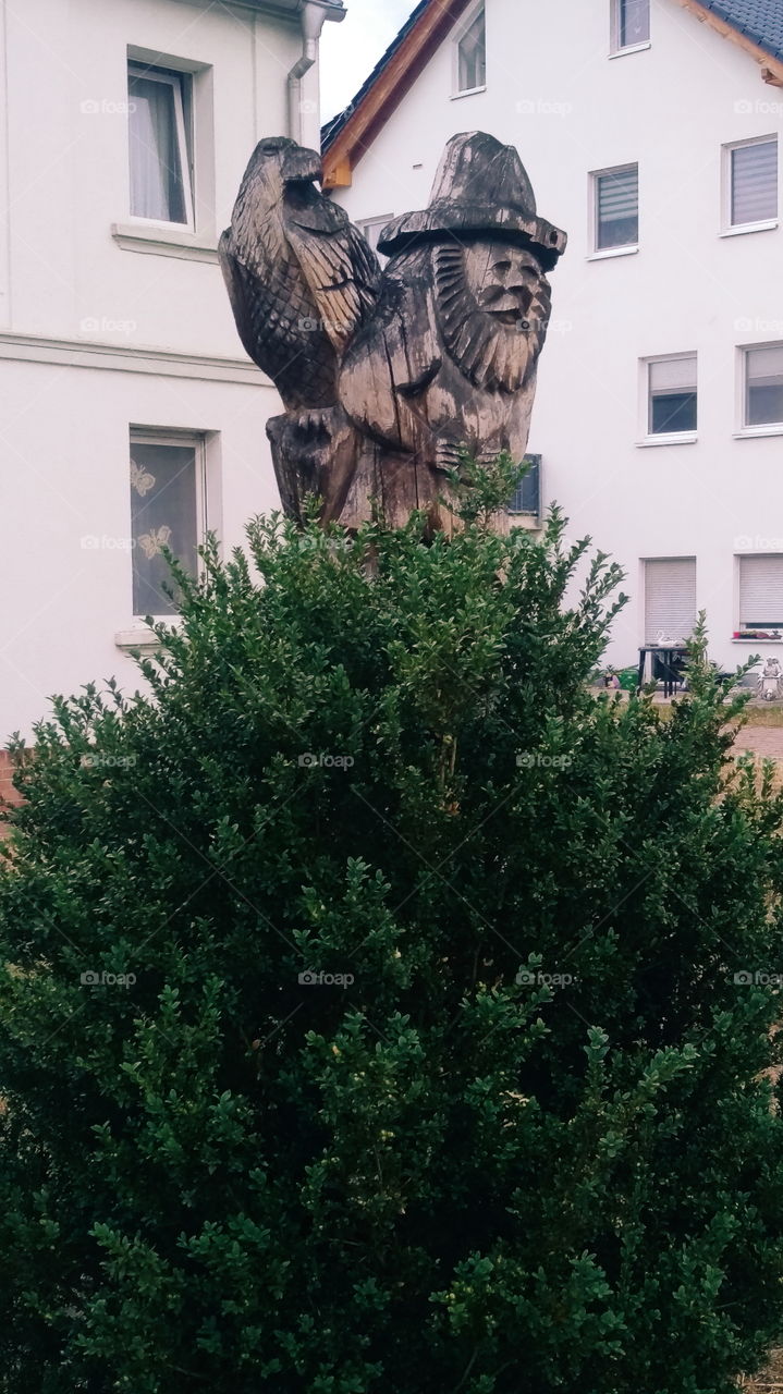 Wooden statue in Eutzsch