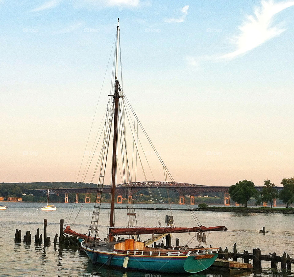 ny bridge boat sail by delvec