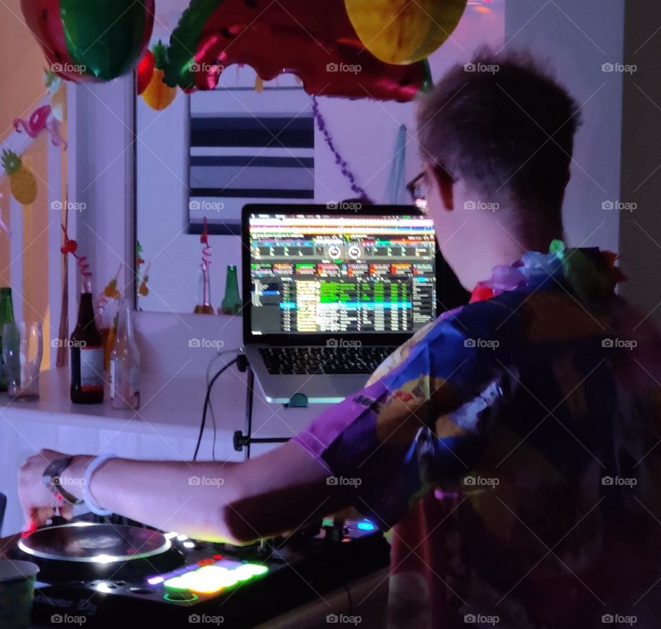 House party DJ
