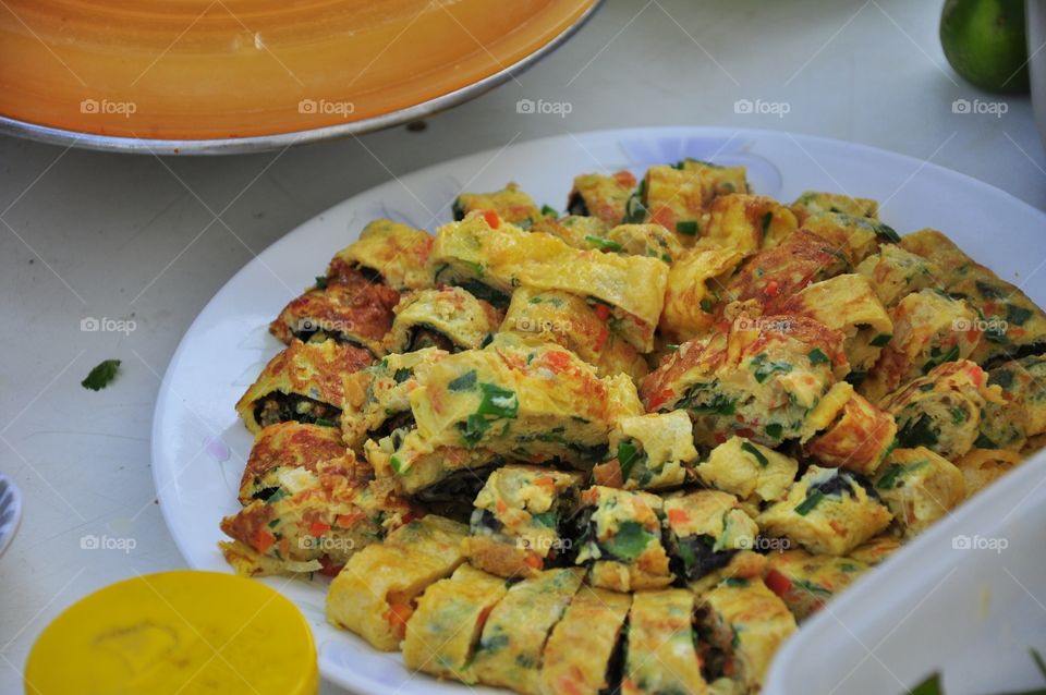 Egg rolls in plate