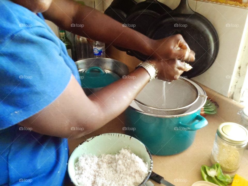 Making coconut milk in the Dominican Republic