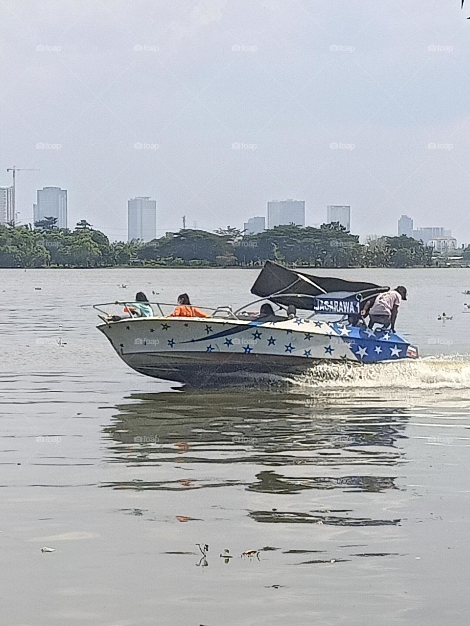 a boat at the lake