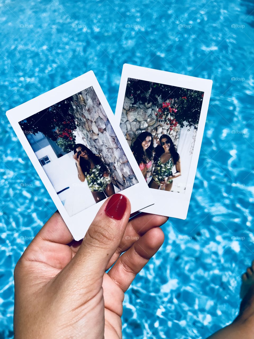 Summer in Polaroids 