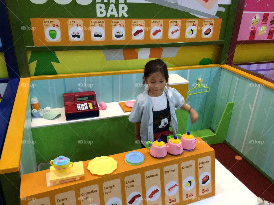 Our daughter learning how to manage a sandwich shop through play. She had so much fun.