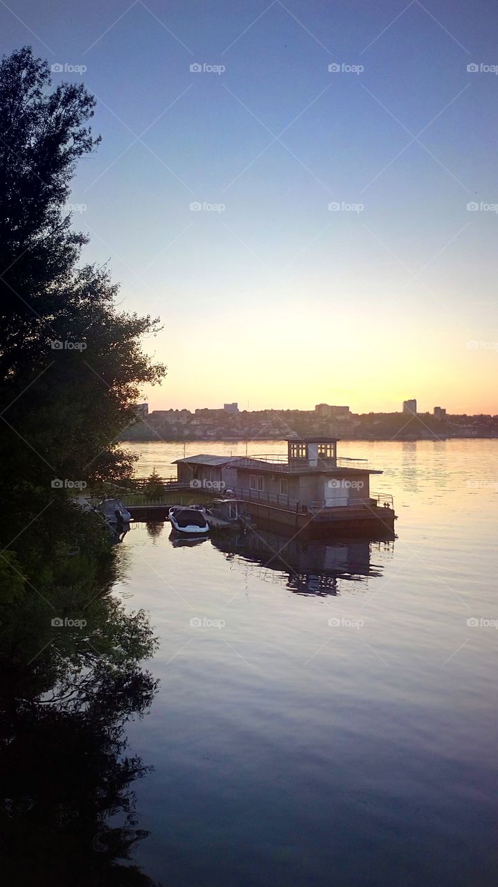 view of the reservoir at sunset. Voronezh