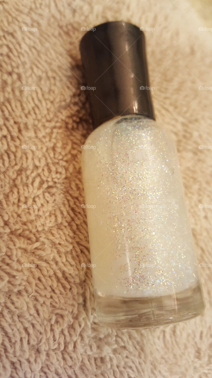 sparkley nail polish