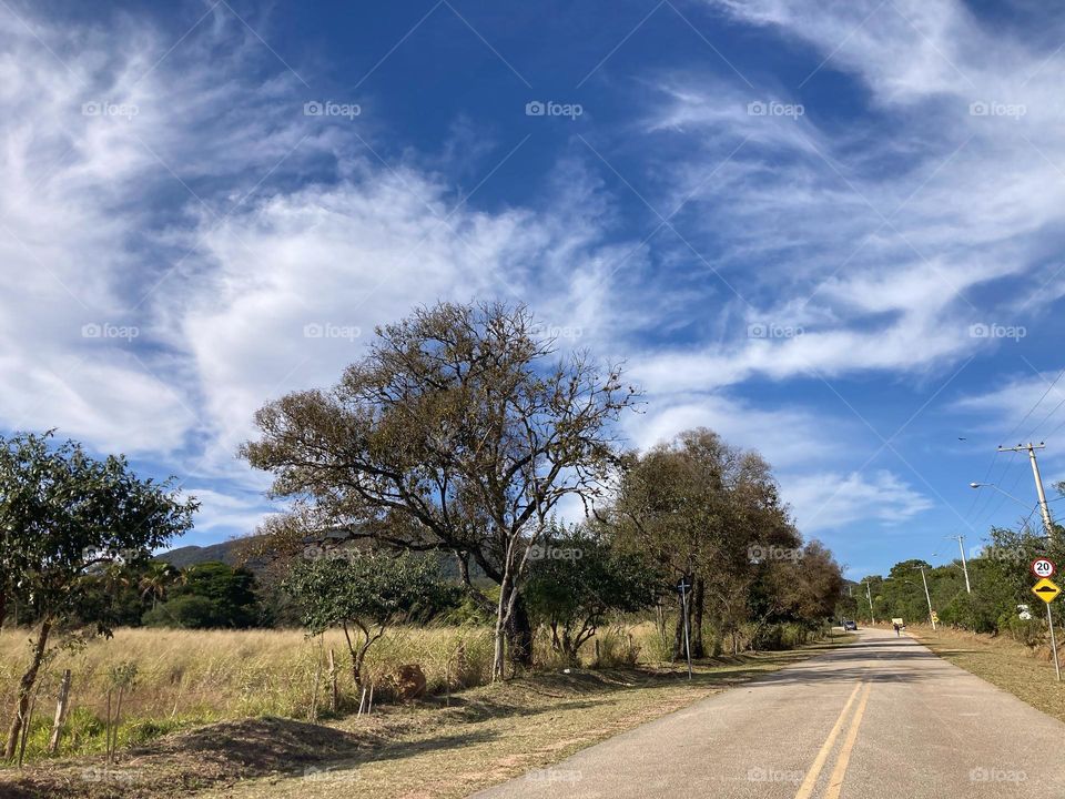 Tem como não se inspirar com a Serra da Ermida, um trecho da Serra do Japi?

Viva a natureza e a sua beleza!