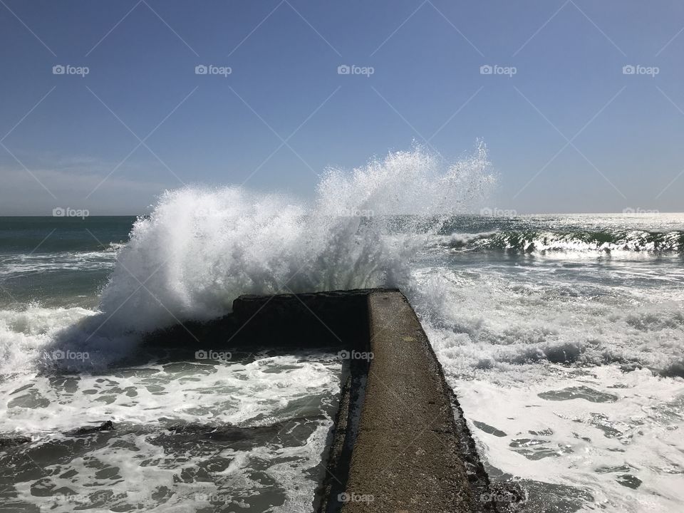 Waves crashing port elizabeth