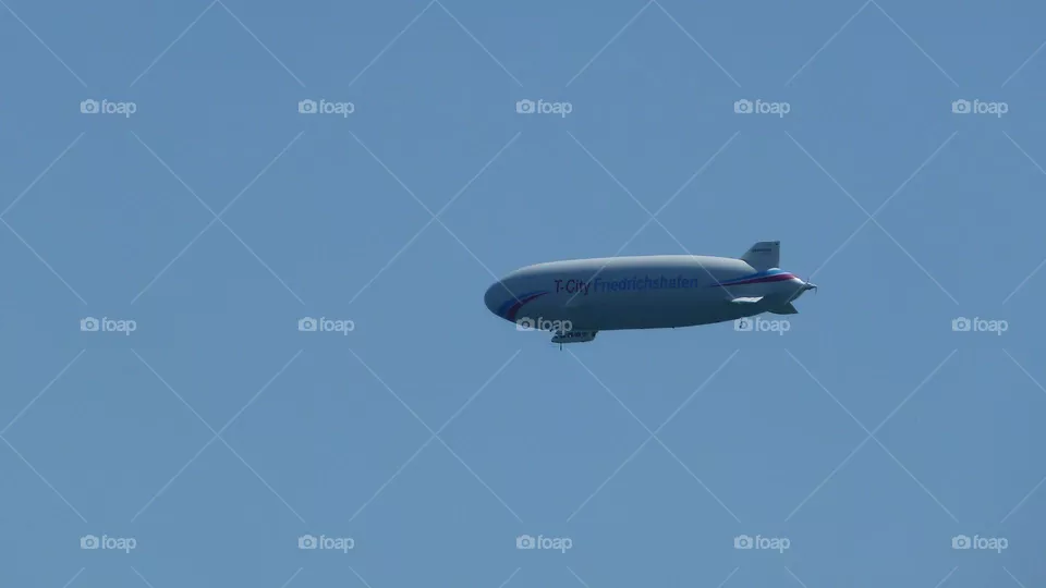 Zeppelin am Himmel